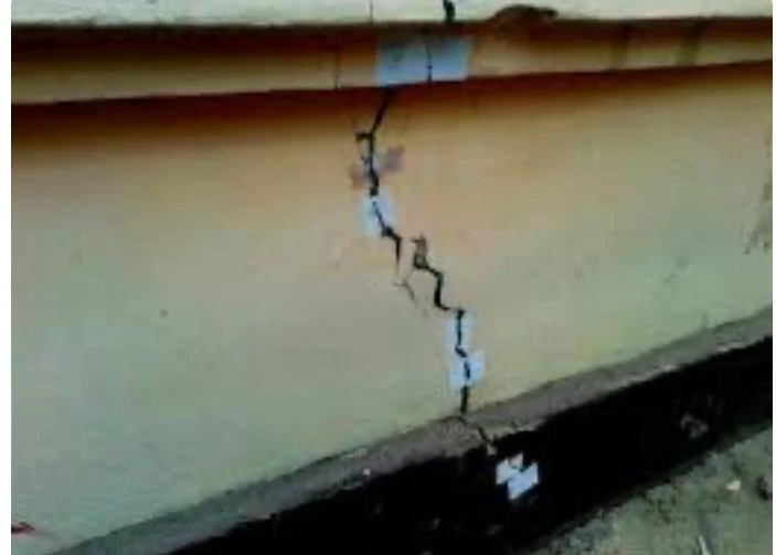 Трещину дали дома, построенные по госпрограмме в Актобе. Дело передали в суд